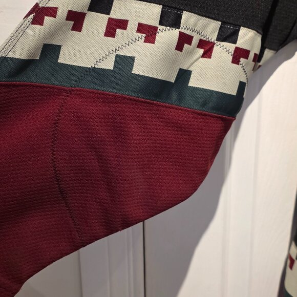 Original NHL Endorsed Starter Phoenix Coyote Jersey Men's Medium -Mint Condition - Picture 8 of 9